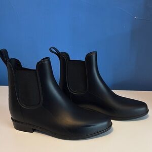 Black Chelsea Boots